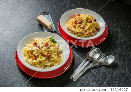 Spaghetti Carbonara 53114997