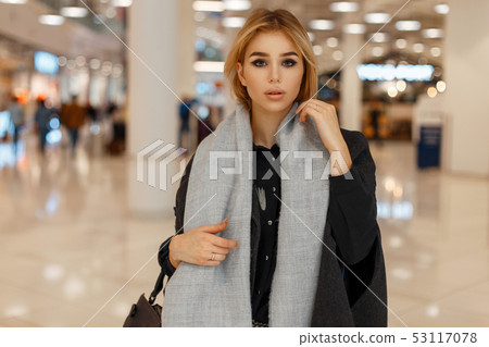 Beautiful stylish young blond woman Beautiful stylish young blond woman 53117078