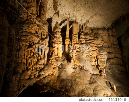 Cave karst features Cave karst features 53133046