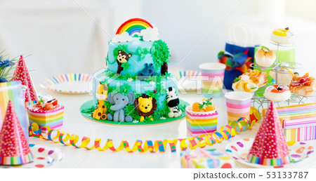 Kids birthday cake. Child jungle theme party. Kids birthday cake. Child jungle theme party. 53133787