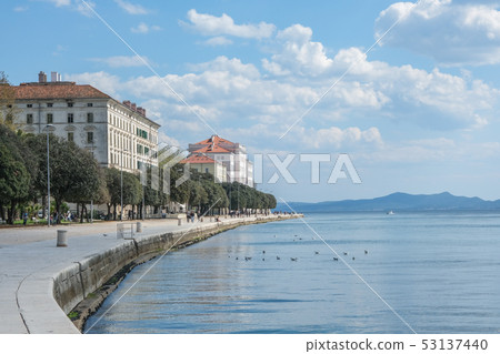 克羅地亞扎達爾晴朗的天空和大海 克羅地亞扎達爾晴朗的天空和大海 53137440