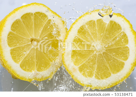 新鮮的檸檬的圖像 53138471