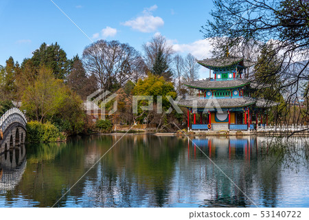 Black Dragon Pool China's Yunnan Lijiang Black Dragon Pool Black Dragon Pond Yuquan Park 53140722