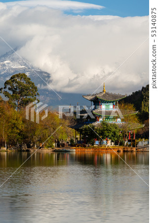 Black Dragon Pool 中國雲南麗江黑龍潭 Black Dragon Pond 玉泉公園 53140875