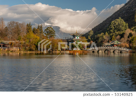Black Dragon Pool 中國雲南麗江黑龍潭 Black Dragon Pond 玉泉公園 53140925