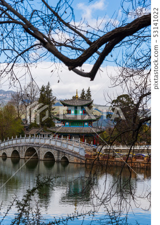 Black Dragon Pool China's Yunnan Lijiang Black Dragon Pool Black Dragon Pond Yuquan Park Black Dragon Pool China's Yunnan Lijiang Black Dragon Pool Black Dragon Pond Yuquan Park 53141022