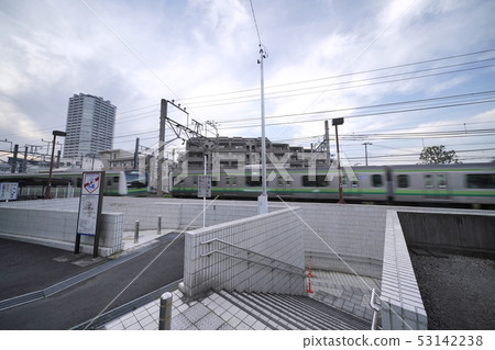 Nagatsuta車站及其周圍的橫濱市容（左後方是Nagatsuta車站前面的塔公寓） 53142238