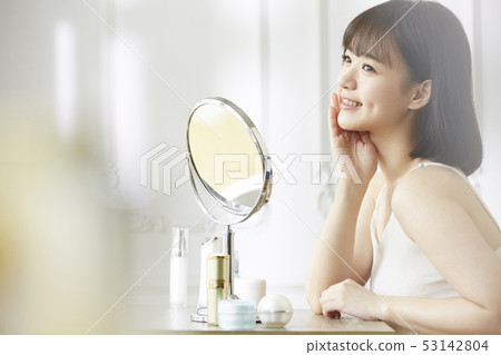 Women beauty Women beauty 53142804