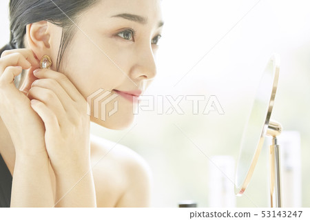 Women beauty Women beauty 53143247