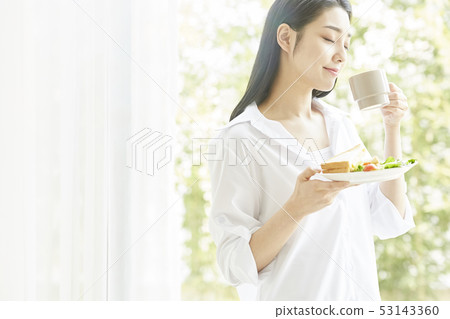 Female Lifestyle 53143360