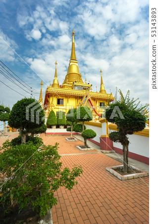 The famous Prachulamanee Pagoda in Wat Khiriwong. 53143893