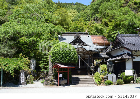 Kuroki Reitenji和奇怪的岩層 Kuroki Reitenji和奇怪的岩層 53145037