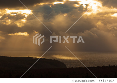 Shiretoko at dusk Shiretoko at dusk 53147502