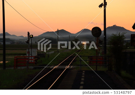 北條鐵路夜景[在Aotoki車站附近]兵庫縣開賽市 53148797