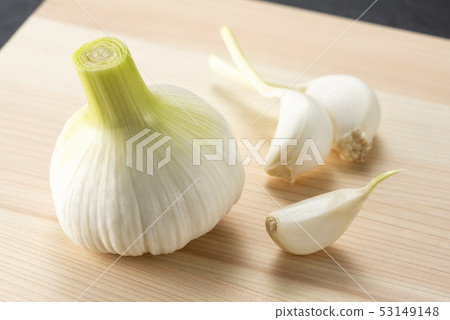 Non-dried garlic 53149148
