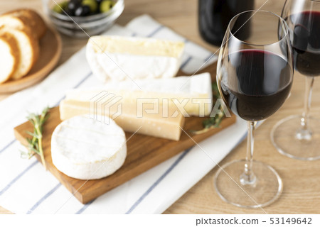 什錦的奶酪和葡萄酒 53149642