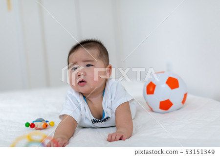 一個說謊的嬰兒 一個說謊的嬰兒 53151349
