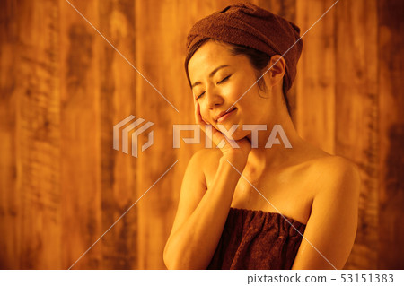 Sauna hot spring bathing break woman sweat Sauna hot spring bathing break woman sweat 53151383