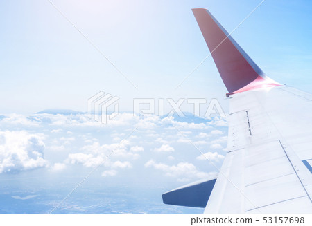 飛機 機翼 天空 白雲 airplane aircraft wing window 飛行機 翼 53157698