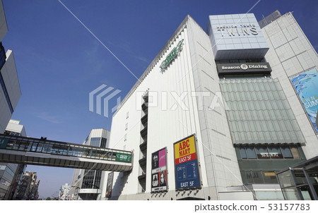 在日本的東京都市風景我看JR町田站前 53157783