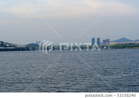 Yongsan Bridge, Yongsan-gu, Dongjak-gu, Han River, Seoul 53158240