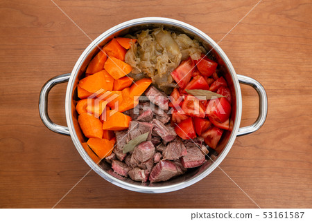 How to make curry Food image before simmering 53161587