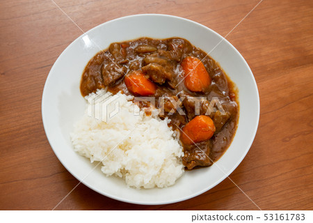 Curry and rice  53161783