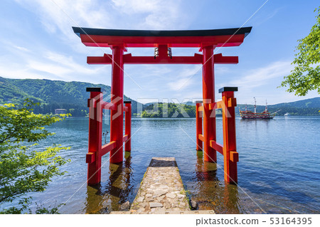 神奈川縣箱根神社和平鳥居 照片素材 圖片 圖庫