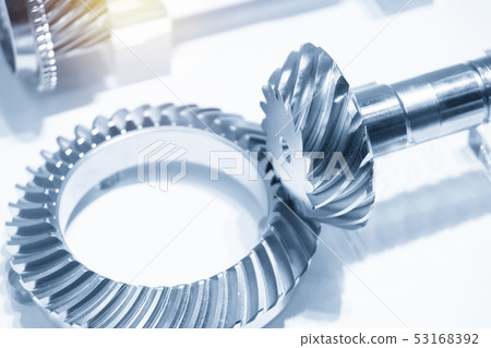 The assembly of differential gear parts. 53168392