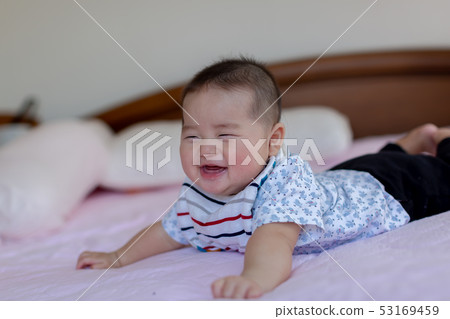 一個說謊的嬰兒 一個說謊的嬰兒 53169459