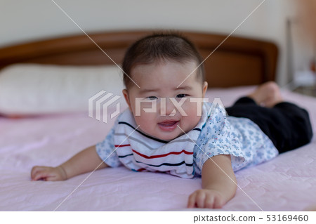 一個說謊的嬰兒 一個說謊的嬰兒 53169460