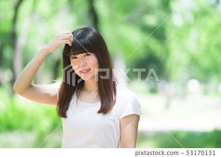 新鮮的綠色女性 53170131