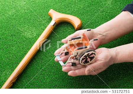 Medical treatment for the elderly 53172751