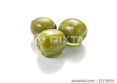 Olive oil and olive berry 53176054