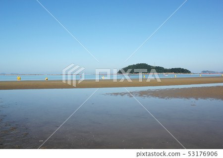 Island and beach Island and beach 53176906