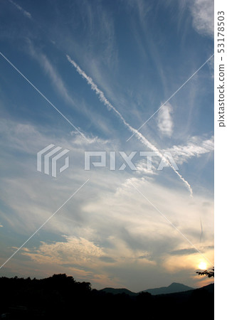 發光和飛行 發光和飛行 53178503