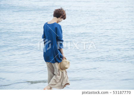 Walking beach seaside beach coast travel sightseeing seaside relax Walking beach seaside beach coast travel sightseeing seaside relax 53187770