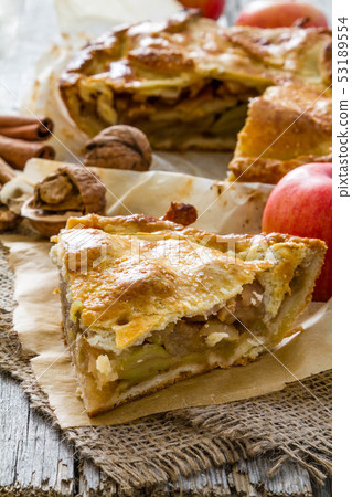 Apple pie with apples, cinnammon and nuts 53189554