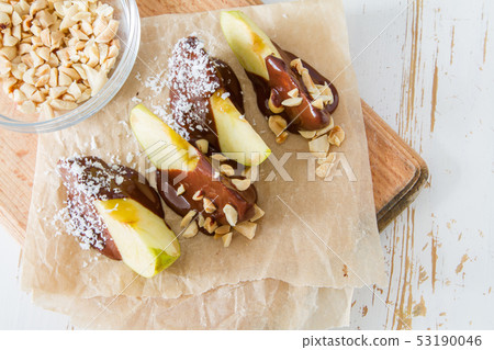 Preparing healthy candies 53190046