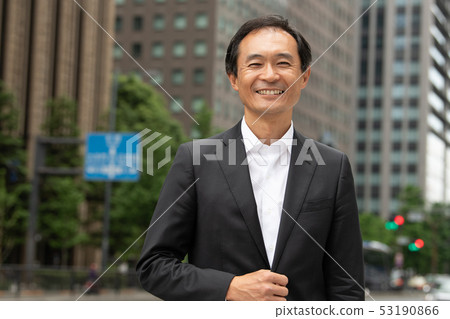 Businessman in the office district Middle Japanese man Businessman in the office district Middle Japanese man 53190866