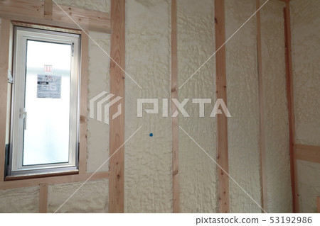 Thermal insulation of a newly built single-family house 53192986