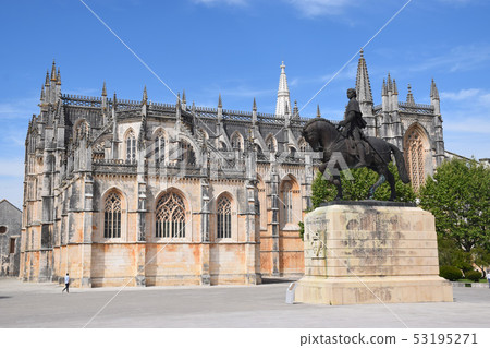 Batalha Monastery 53195271