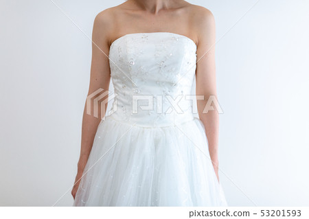 穿正式舞會禮服的婦女 53201593