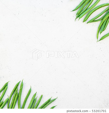 Top view of fresh green beans background 53201701