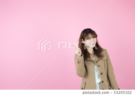 Coat / woman (pink back) Coat / woman (pink back) 53205102