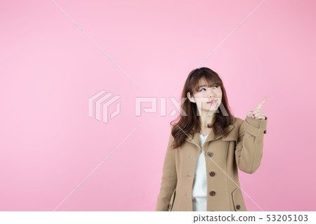 Coat / woman (pink back) Coat / woman (pink back) 53205103