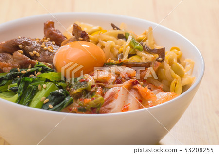 Bowl of rice bowls 53208255