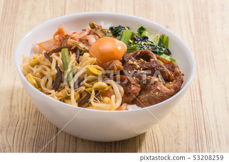 Bowl of rice bowls 53208259