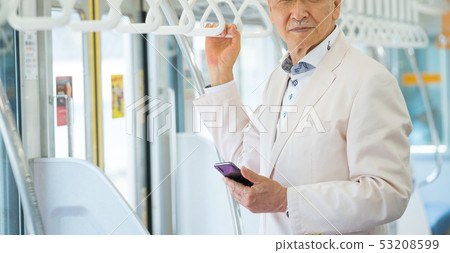 Senior man train photography cooperation: Keio Electric Railway Co., Ltd. 53208599