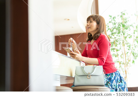 Woman Woman 53209383